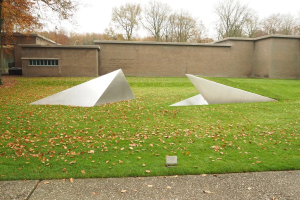 One of the contemporary scultures near the entrance of Kroller-Muller museum
