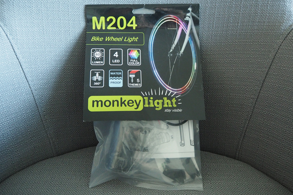 M204 bike wheel light comes with 40 lumens, it's waterproof, and has 5 themes.